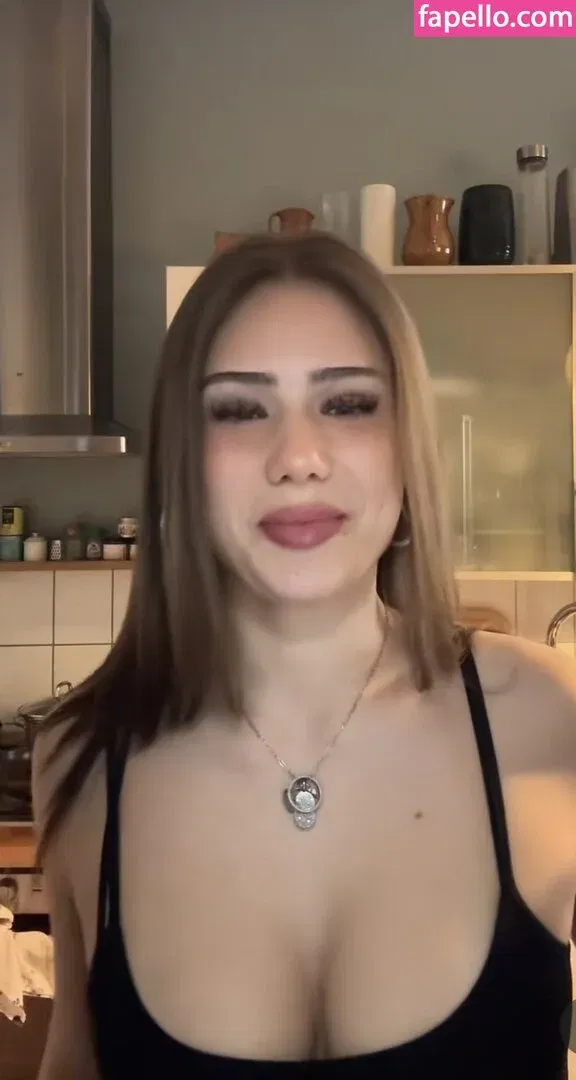 Mthlara Onlyfans Photo Gallery 