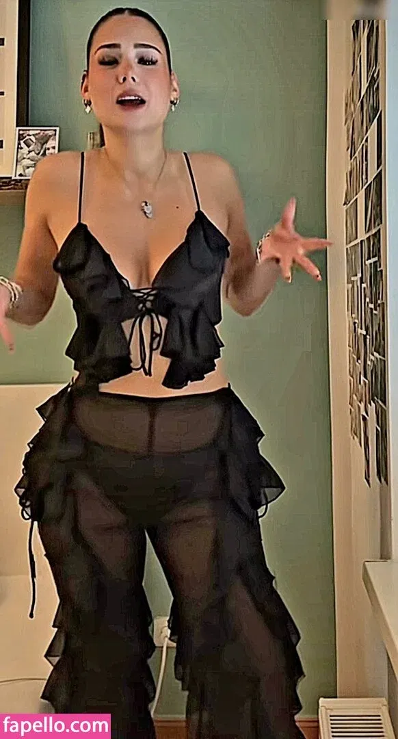 Mthlara Onlyfans Photo Gallery 