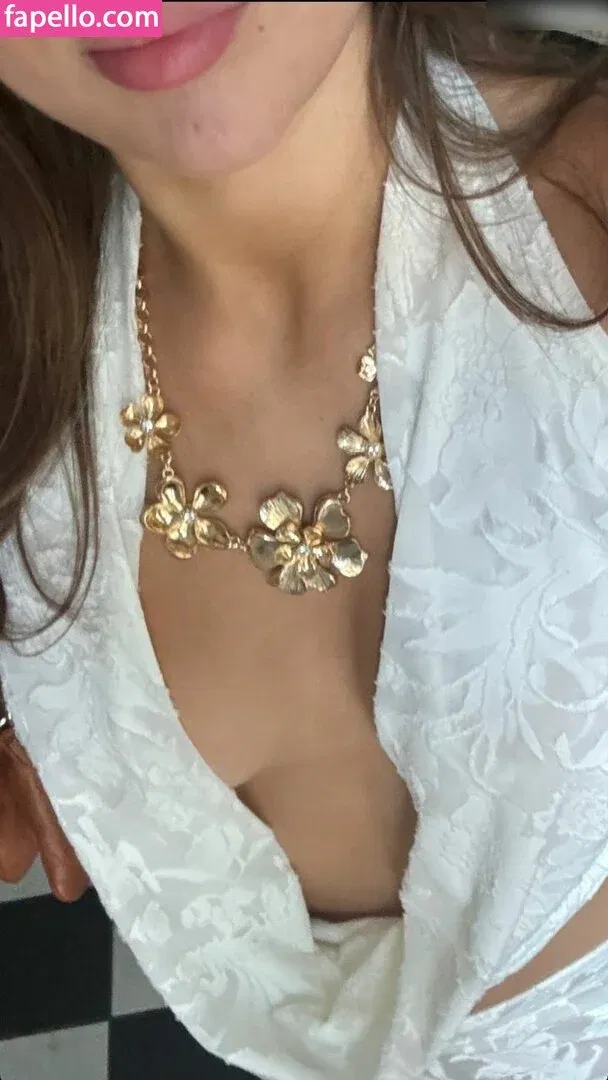 Mthlara Onlyfans Photo Gallery 