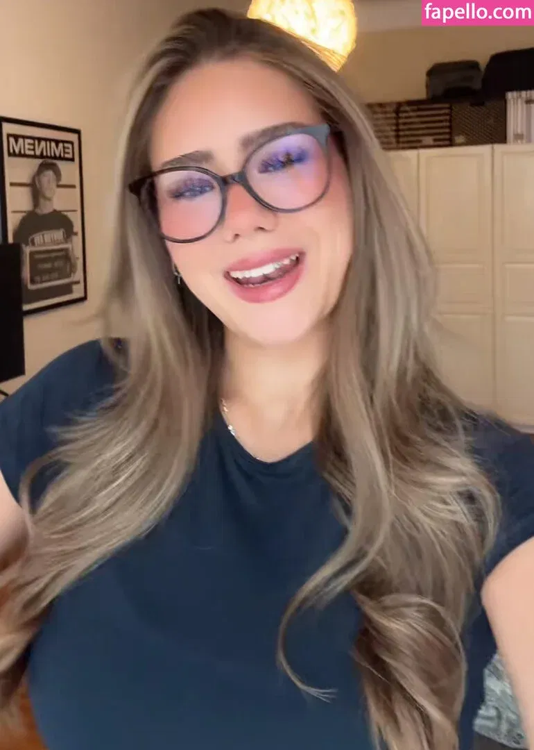 Mthlara Onlyfans Photo Gallery 