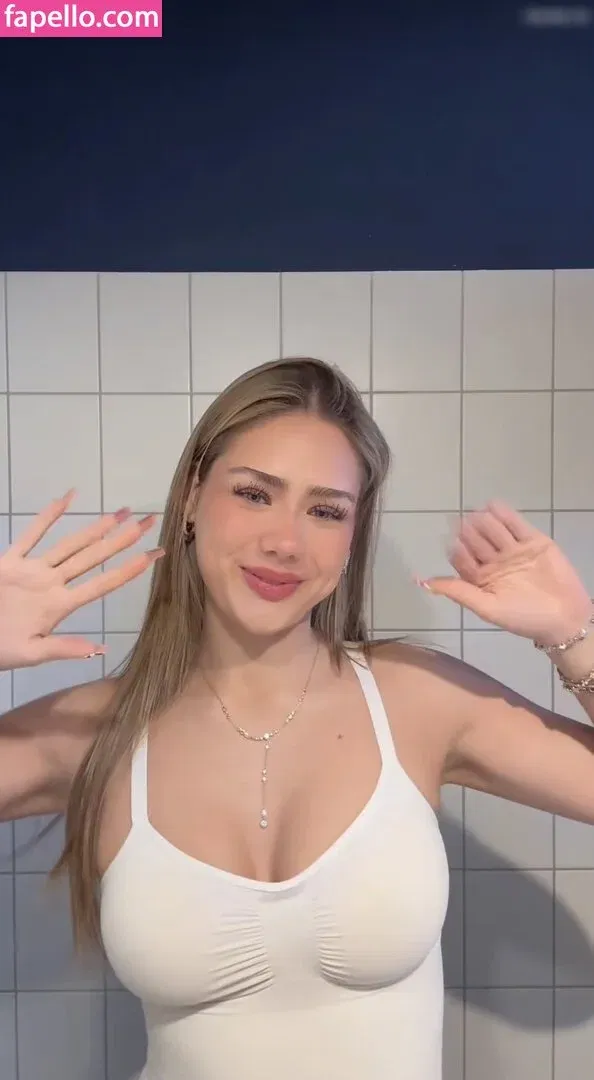 Mthlara Onlyfans Photo Gallery 