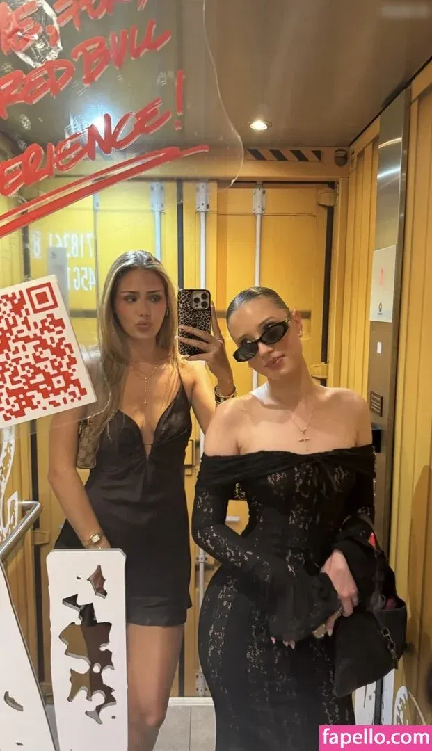 Mthlara Onlyfans Photo Gallery 