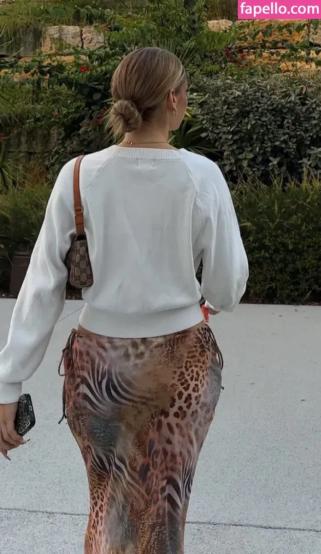 Mthlara Onlyfans Photo Gallery 