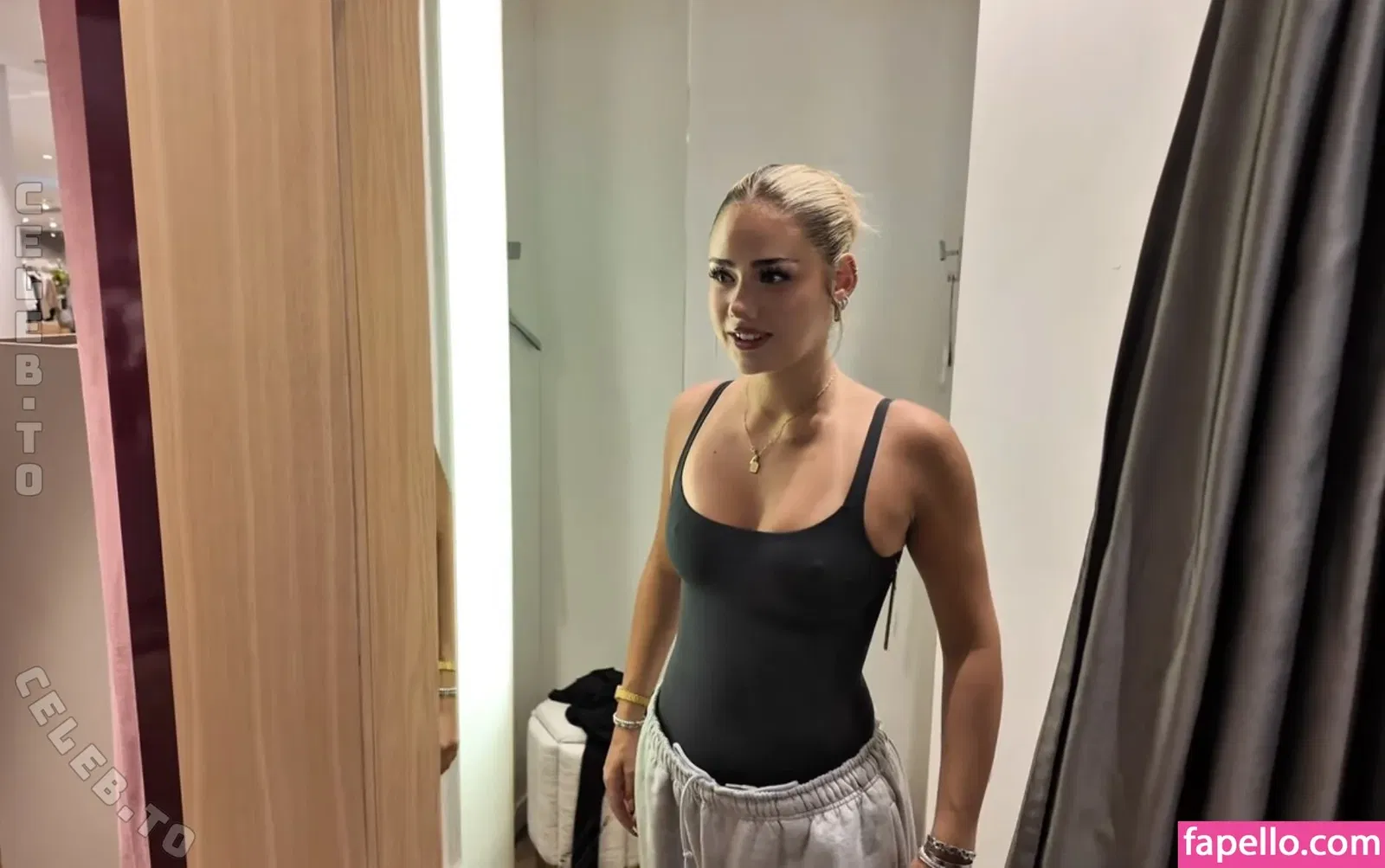 Mthlara Onlyfans Photo Gallery 