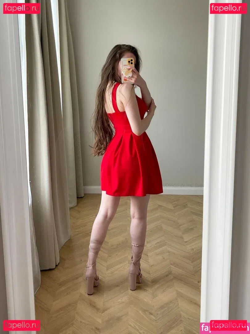 Lioness in the Rain Onlyfans Photo Gallery 