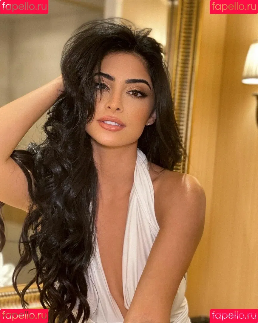 Elwa Saleh Onlyfans Photo Gallery 