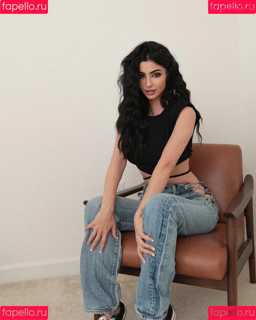Elwa Saleh Onlyfans Photo Gallery 