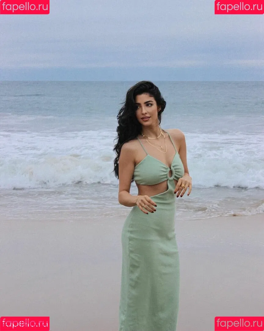Elwa Saleh Onlyfans Photo Gallery 