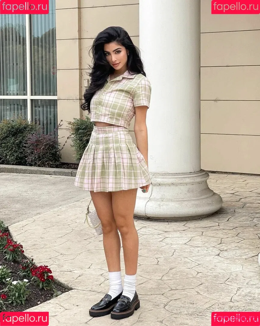 Elwa Saleh Onlyfans Photo Gallery 