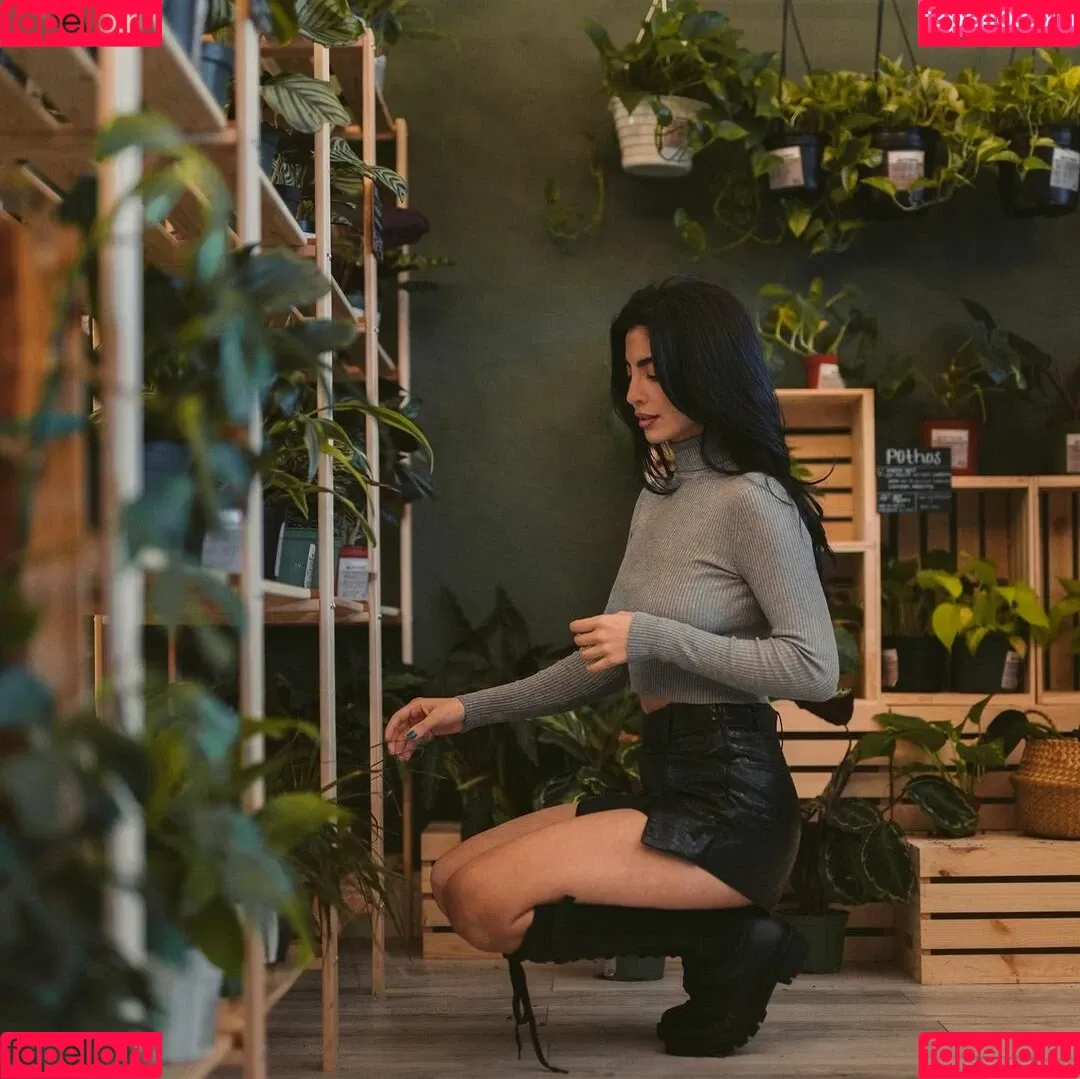 Elwa Saleh Onlyfans Photo Gallery 