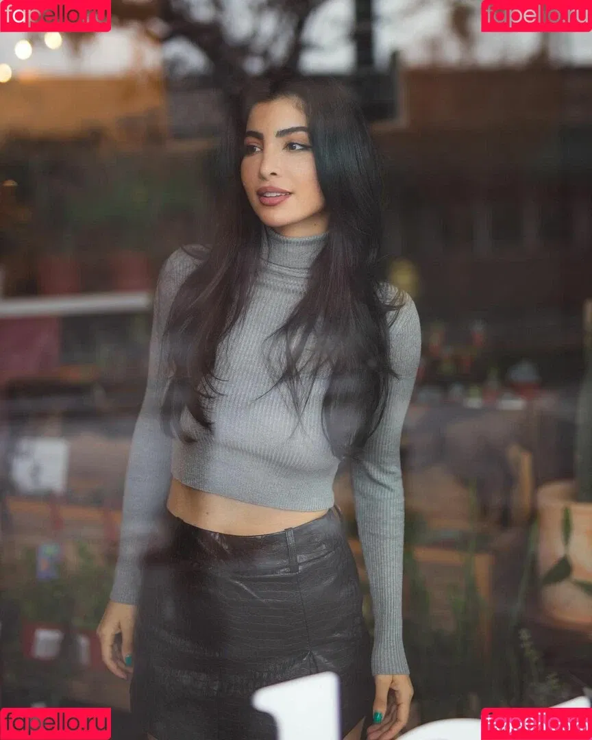 Elwa Saleh Onlyfans Photo Gallery 