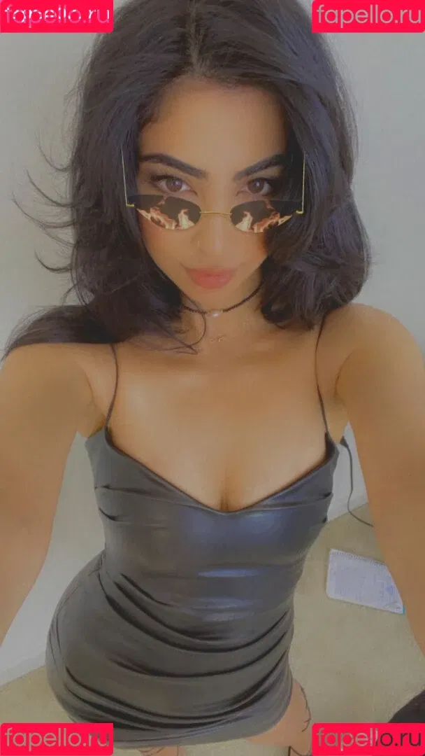 Elwa Saleh Onlyfans Photo Gallery 