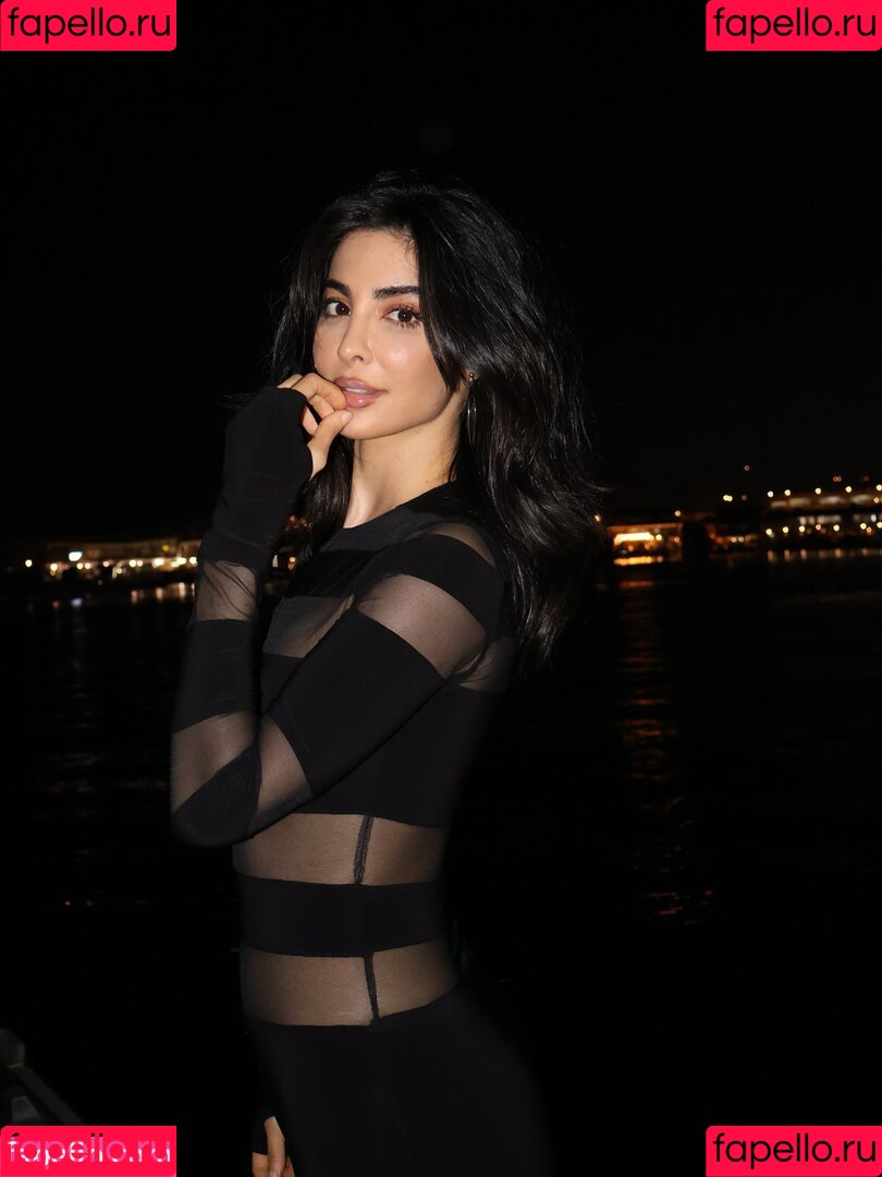 Elwa Saleh Onlyfans Photo Gallery 