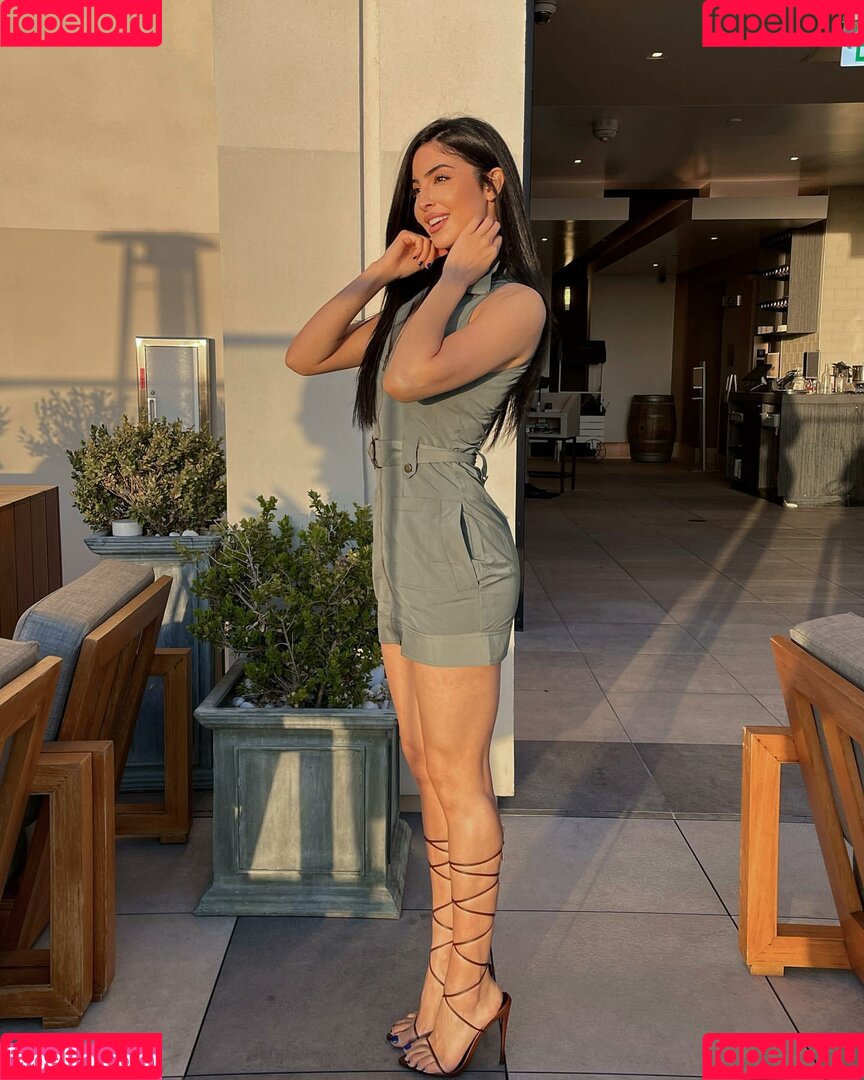 Elwa Saleh Onlyfans Photo Gallery 