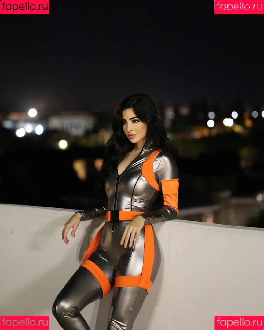 Elwa Saleh Onlyfans Photo Gallery 