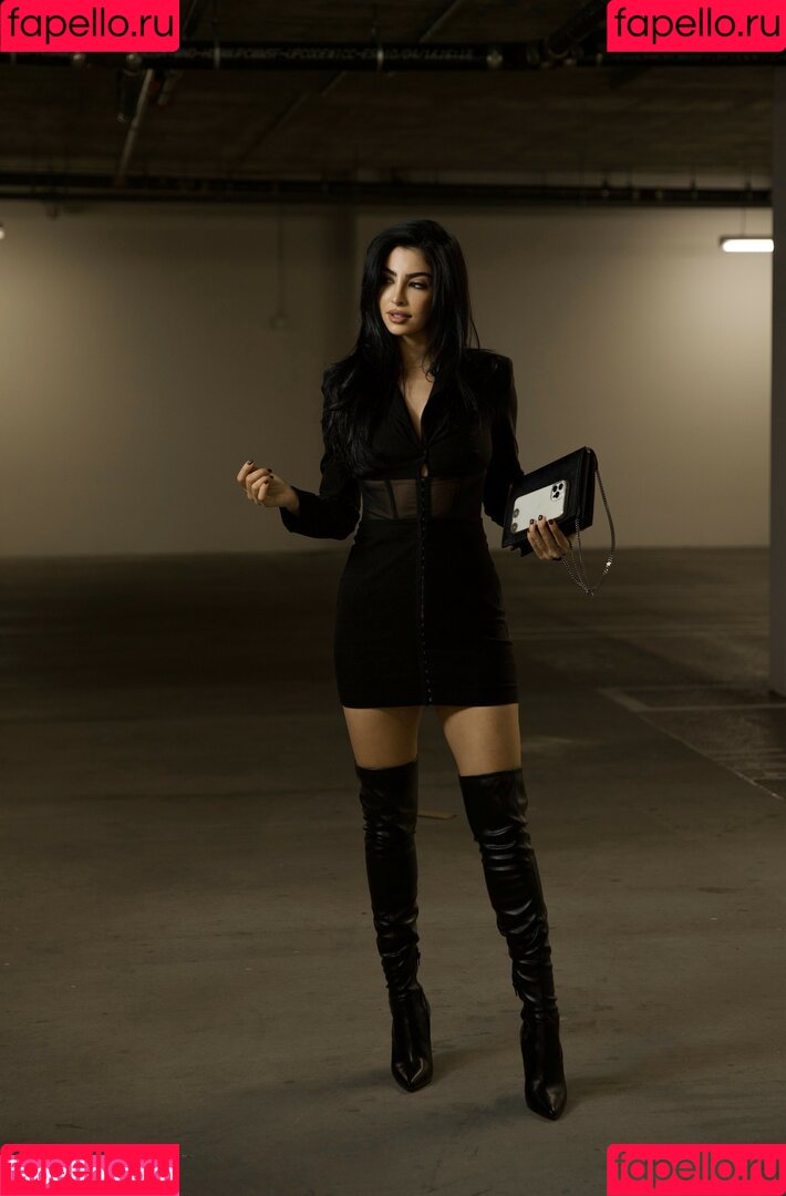 Elwa Saleh Onlyfans Photo Gallery 