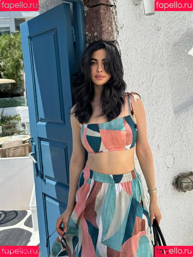 Elwa Saleh Onlyfans Photo Gallery 