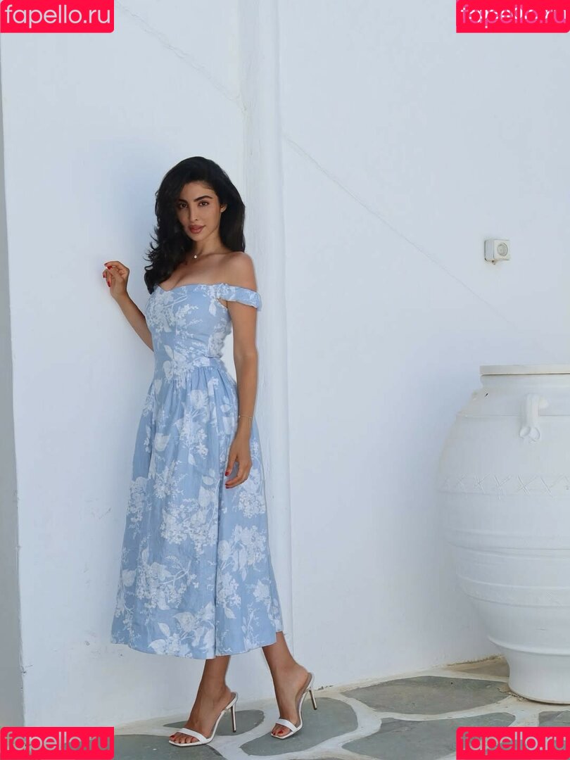 Elwa Saleh Onlyfans Photo Gallery 