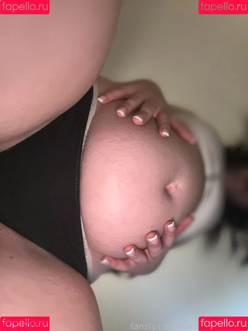RandomJocelyn Onlyfans Photo Gallery 