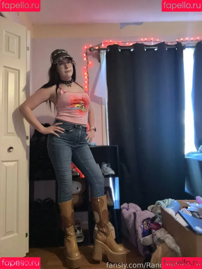RandomJocelyn Onlyfans Photo Gallery 