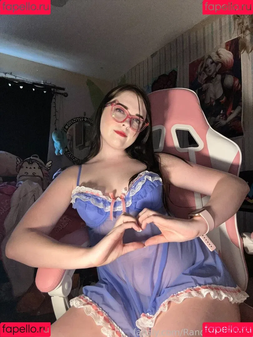 RandomJocelyn Onlyfans Photo Gallery 