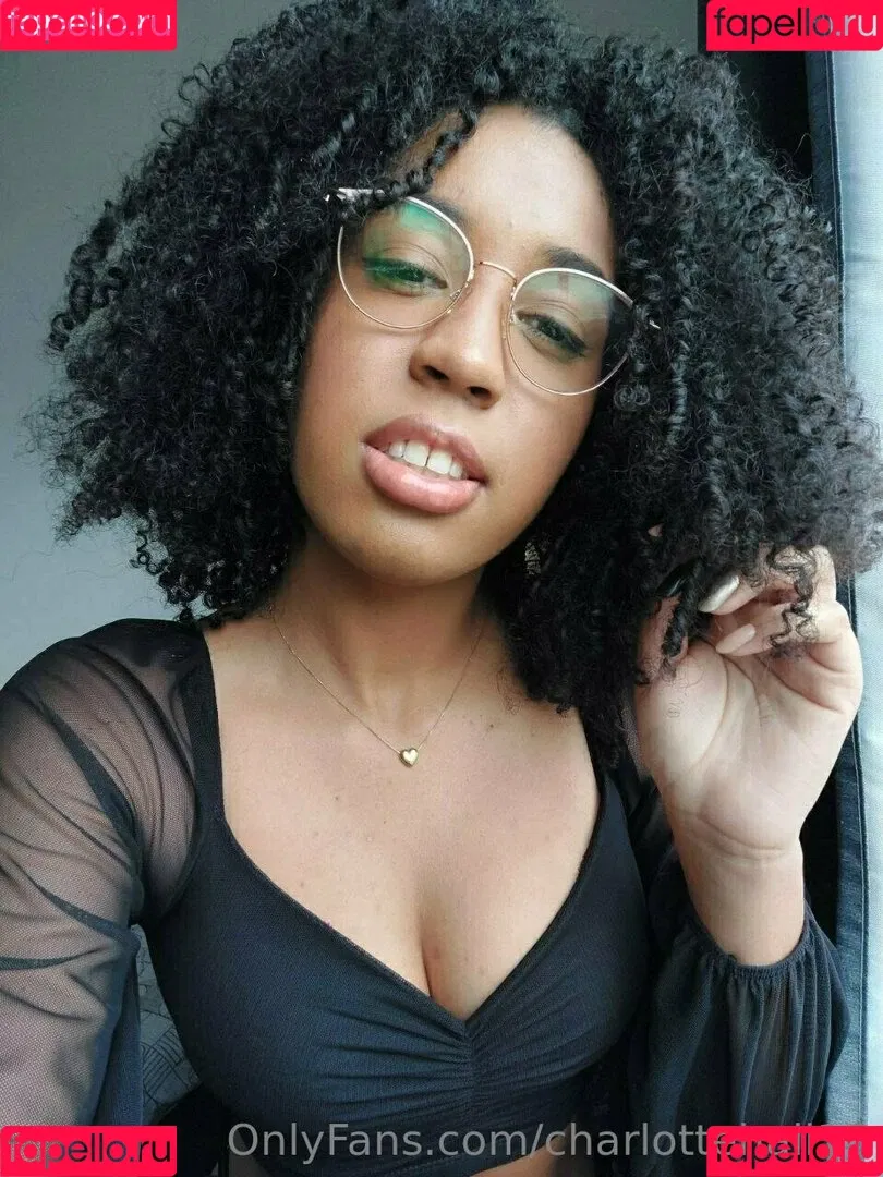 its_charl0ttehall Onlyfans Photo Gallery 