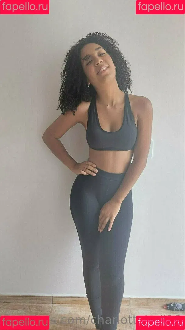 its_charl0ttehall Onlyfans Photo Gallery 