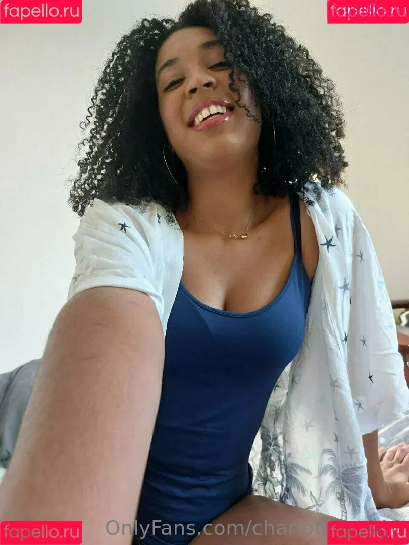 its_charl0ttehall Onlyfans Photo Gallery 