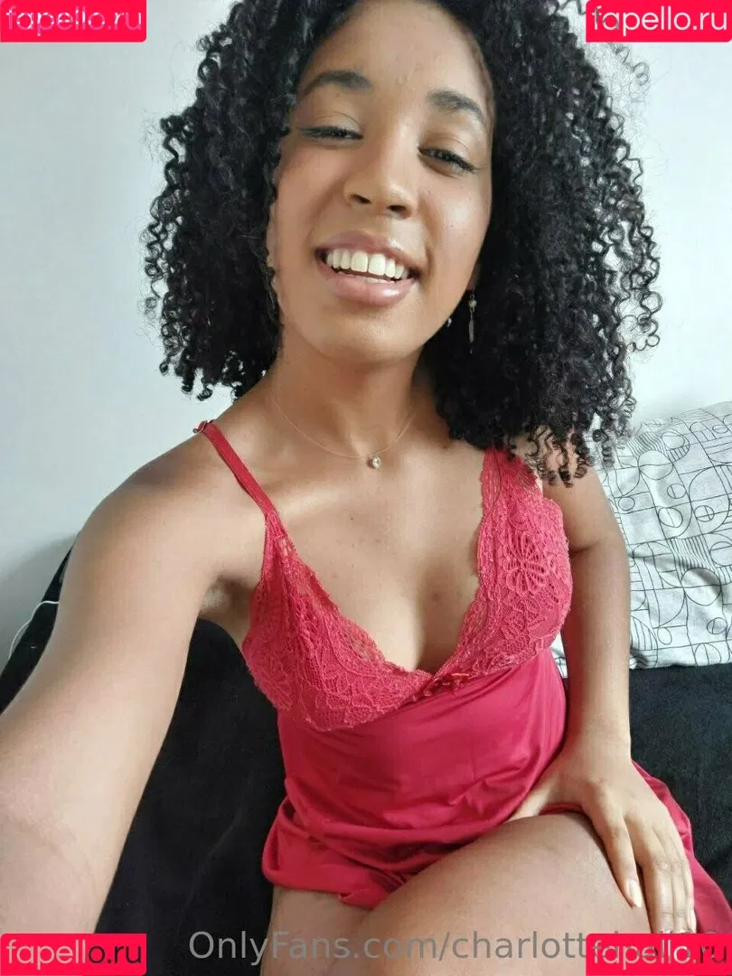 its_charl0ttehall Onlyfans Photo Gallery 