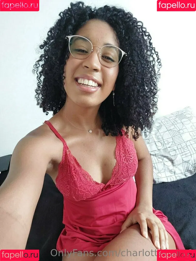 its_charl0ttehall Onlyfans Photo Gallery 