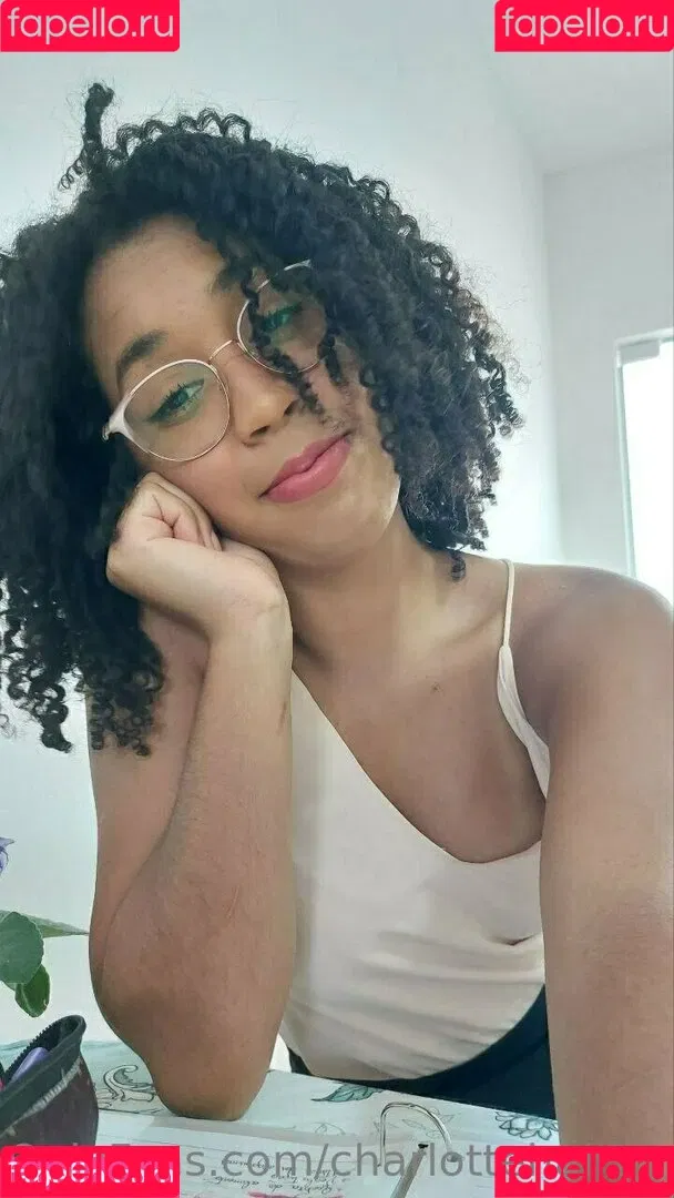 its_charl0ttehall Onlyfans Photo Gallery 