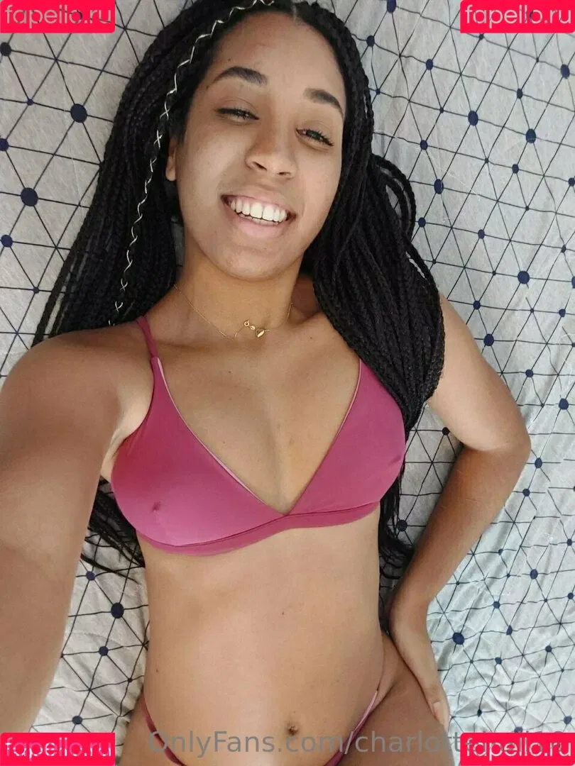 its_charl0ttehall Onlyfans Photo Gallery 