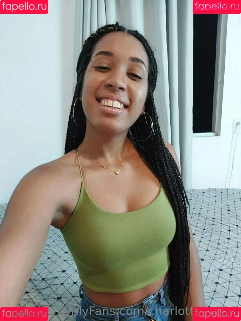 its_charl0ttehall Onlyfans Photo Gallery 