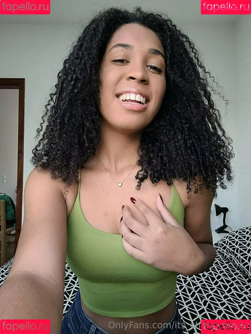 its_charl0ttehall Onlyfans Photo Gallery 