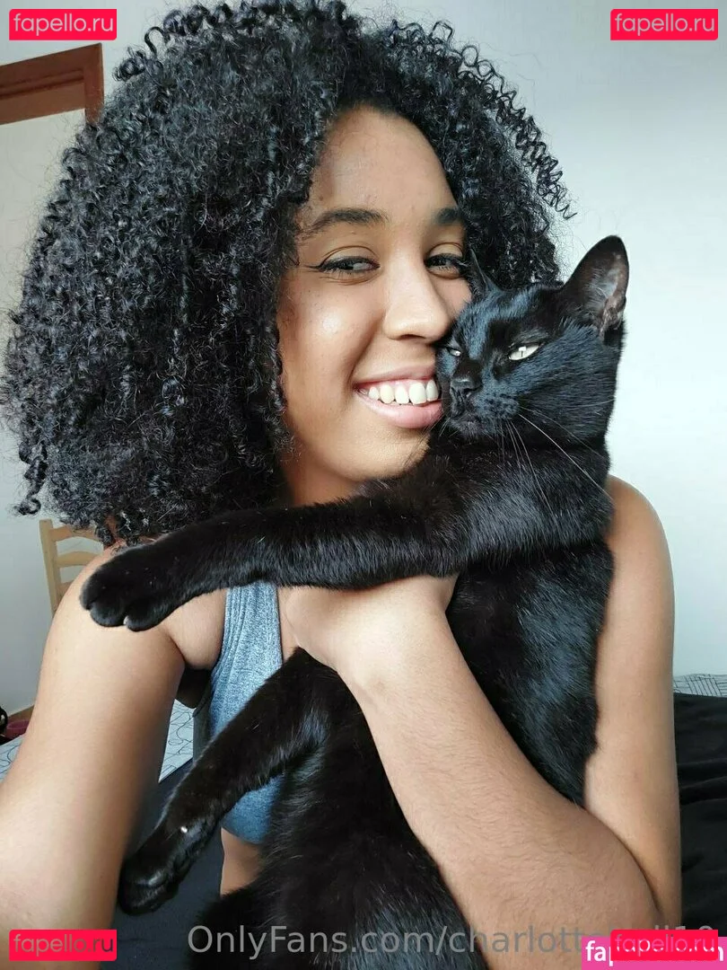 its_charl0ttehall Onlyfans Photo Gallery 