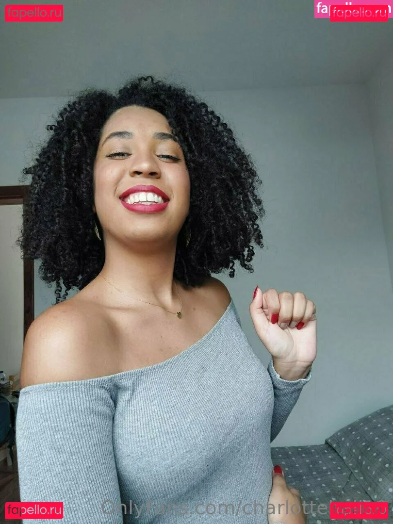 its_charl0ttehall Onlyfans Photo Gallery 