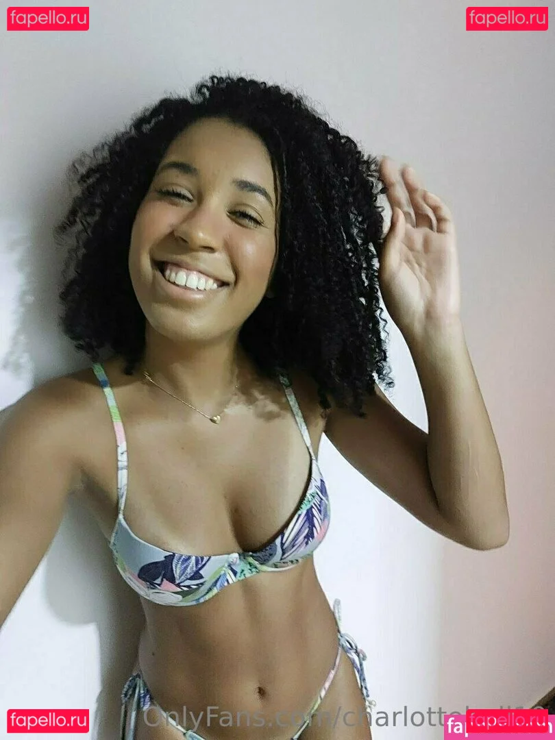 its_charl0ttehall Onlyfans Photo Gallery 