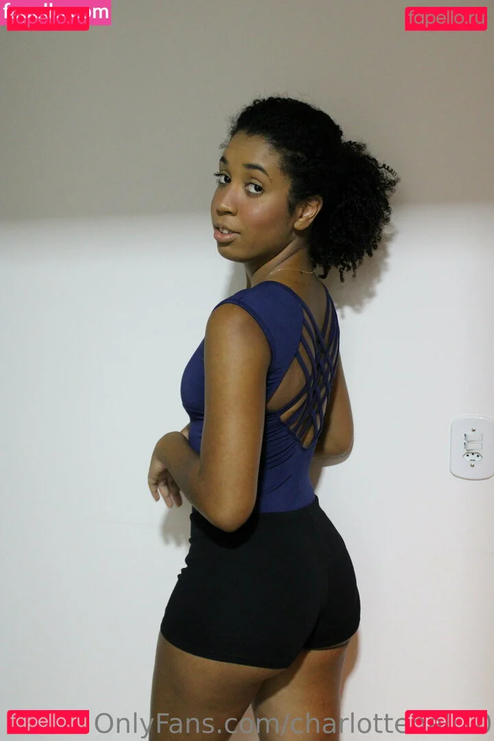 its_charl0ttehall Onlyfans Photo Gallery 