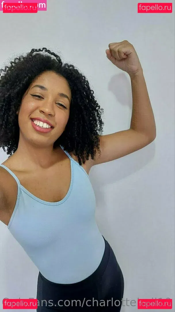 its_charl0ttehall Onlyfans Photo Gallery 