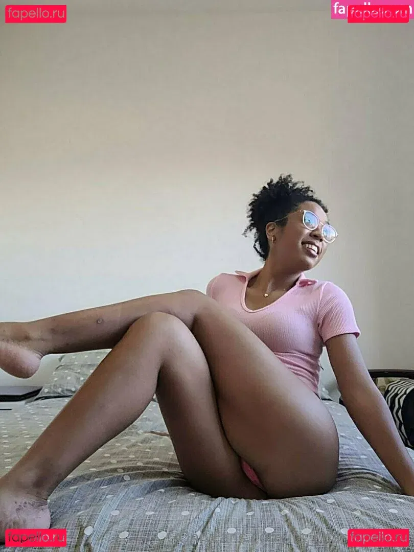 its_charl0ttehall Onlyfans Photo Gallery 