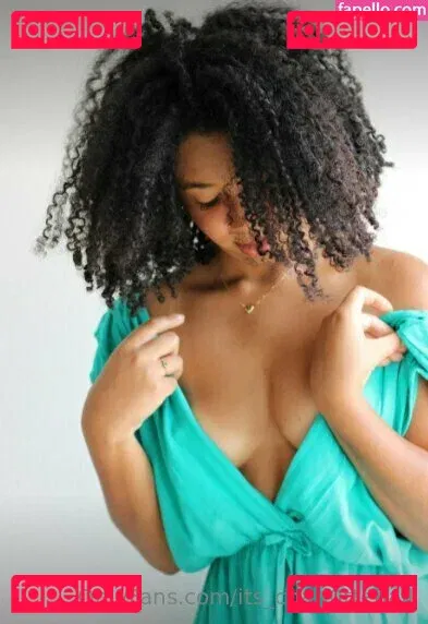 its_charl0ttehall Onlyfans Photo Gallery 