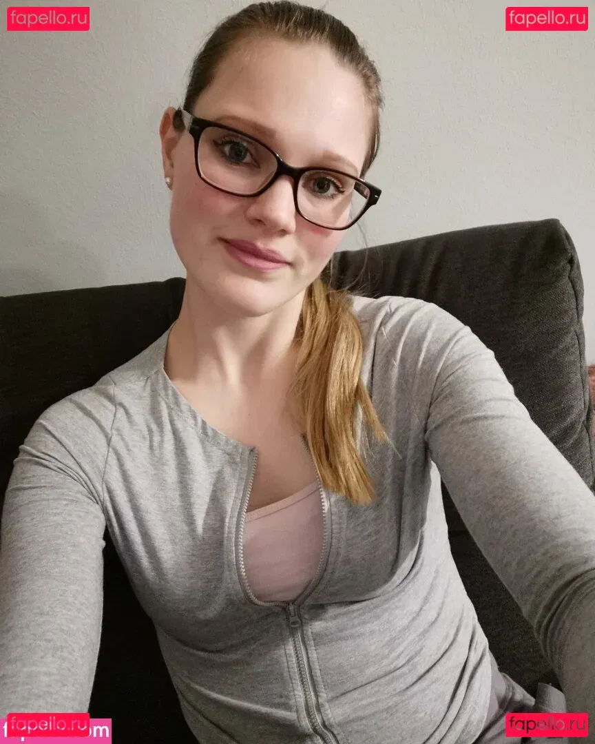 Bella Klein Onlyfans Photo Gallery 