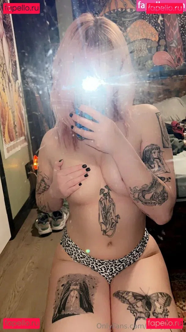 spicypocky Onlyfans Photo Gallery 