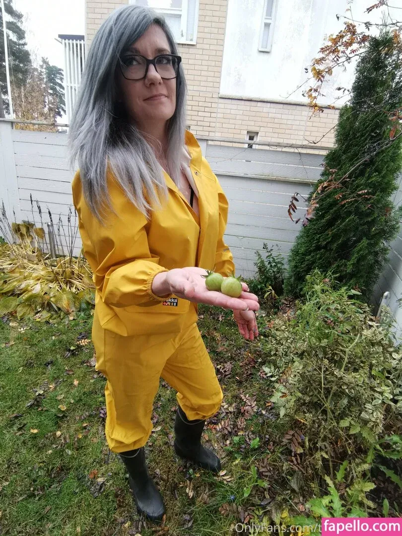 tuhmaasokeria Onlyfans Photo Gallery 