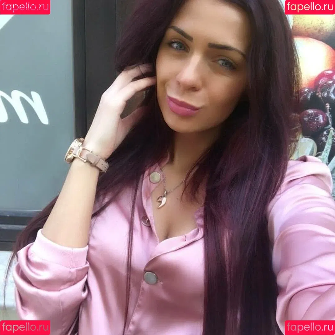 Iasmina Roxana Onlyfans Photo Gallery 