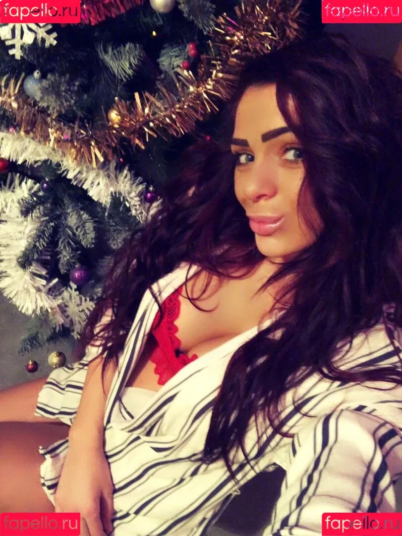 Iasmina Roxana Onlyfans Photo Gallery 