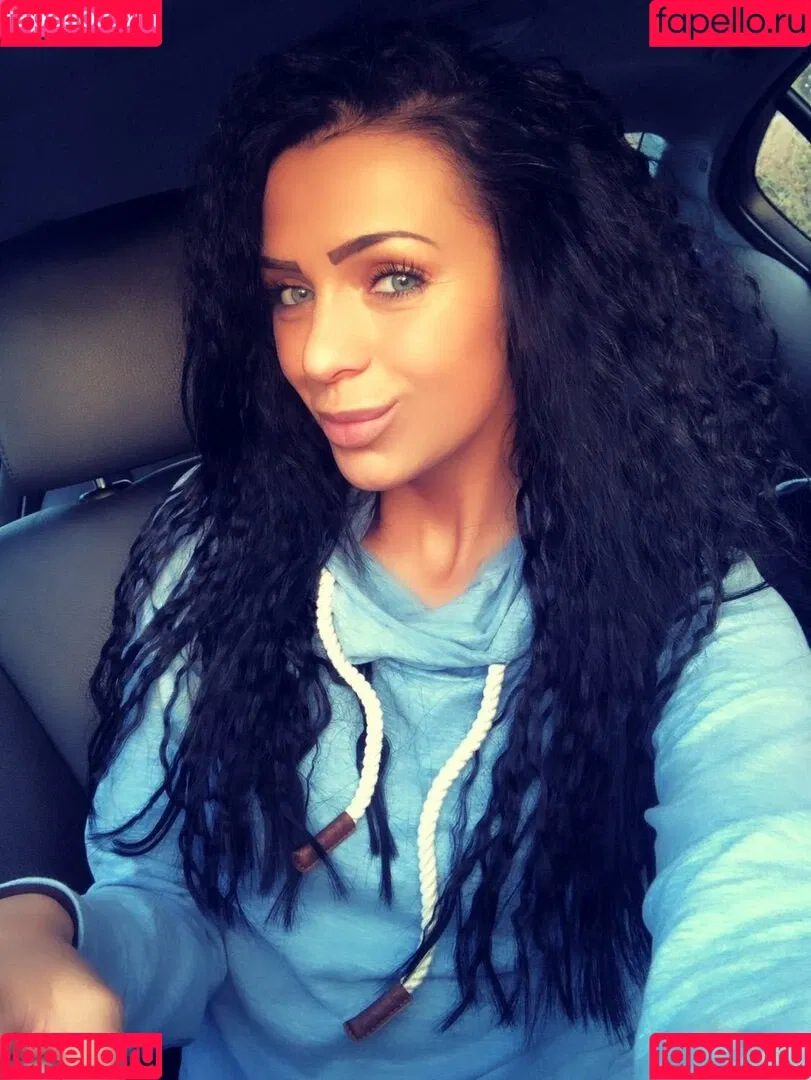 Iasmina Roxana Onlyfans Photo Gallery 