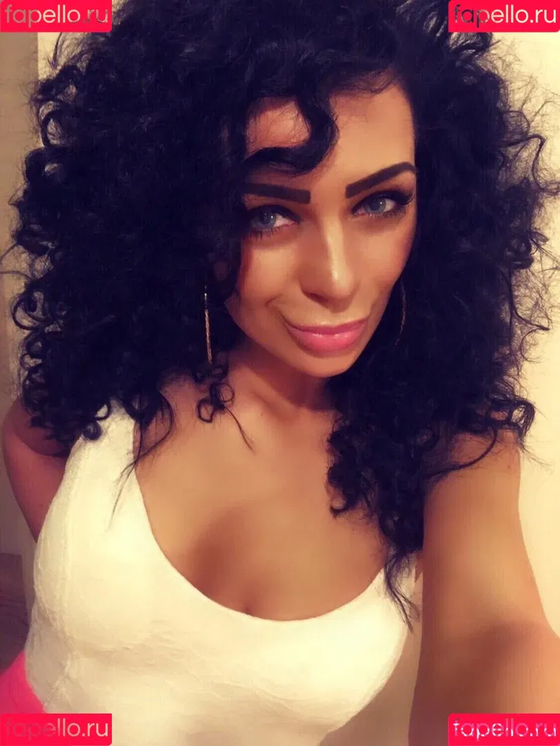 Iasmina Roxana Onlyfans Photo Gallery 