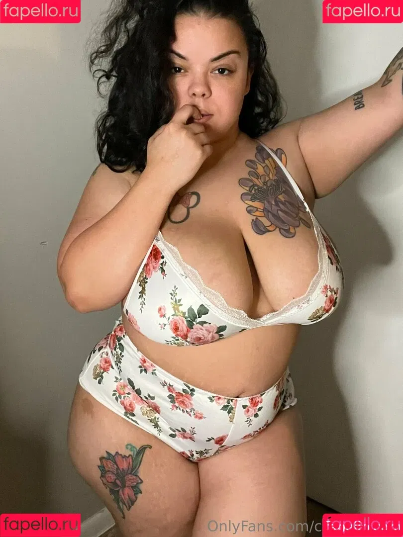 cubanaredd Onlyfans Photo Gallery 