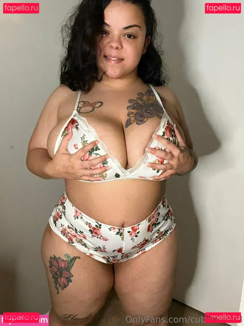 cubanaredd Onlyfans Photo Gallery 
